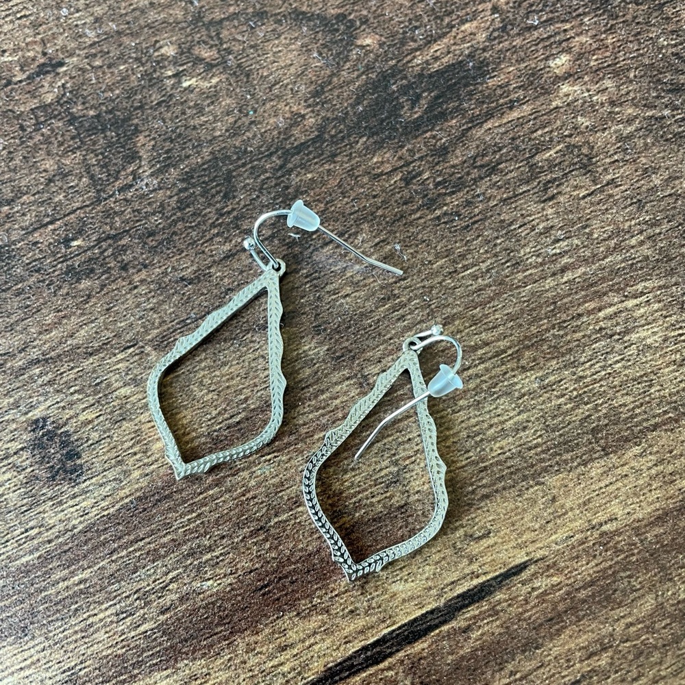 Kendra Scott Sophia earrings